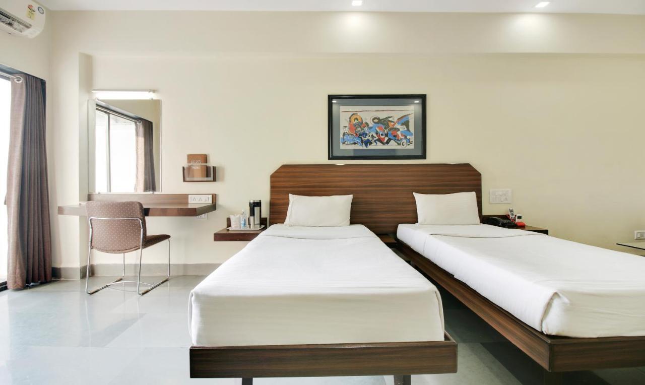 סוראט Hotel Hospice מראה חיצוני תמונה