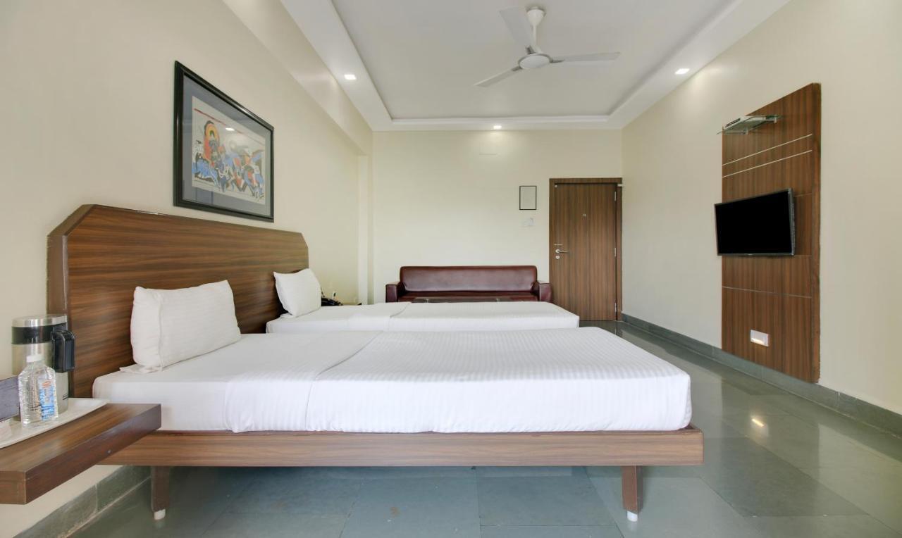 סוראט Hotel Hospice מראה חיצוני תמונה