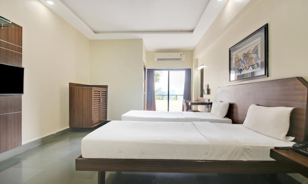 סוראט Hotel Hospice מראה חיצוני תמונה